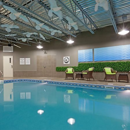 Holiday Inn Express Hotel & Suites Saint - Hyacinthe By Ihg Bagian luar foto