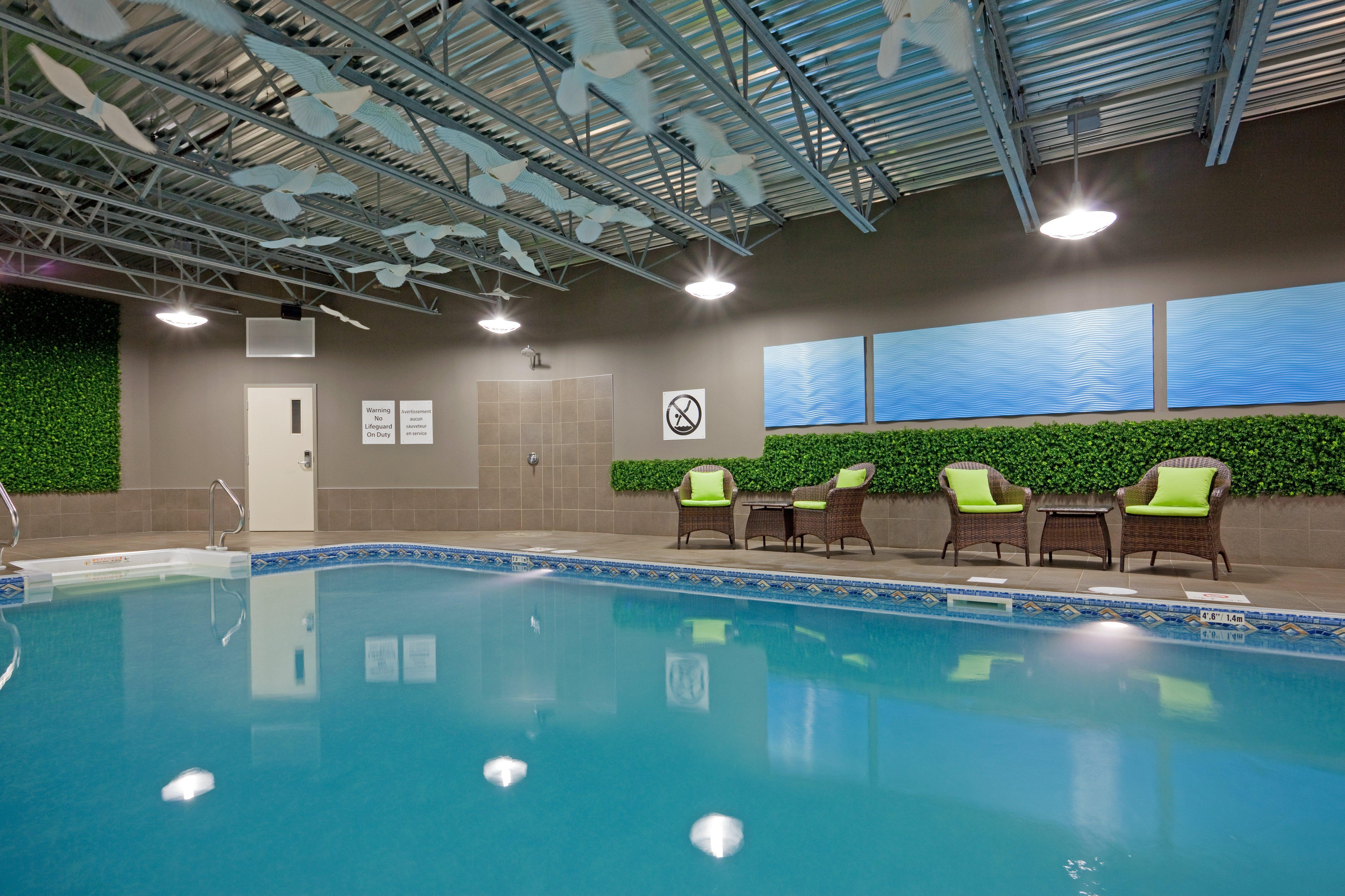 Holiday Inn Express Hotel & Suites Saint - Hyacinthe By Ihg Bagian luar foto