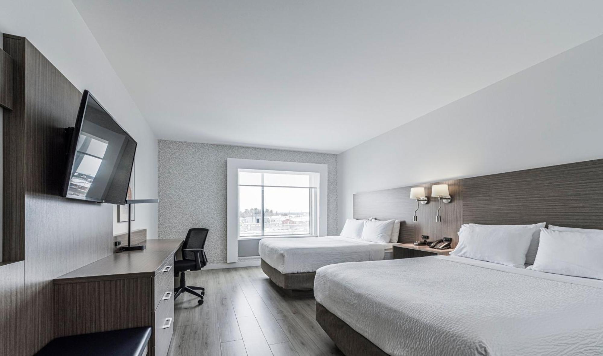 Holiday Inn Express Hotel & Suites Saint - Hyacinthe By Ihg Bagian luar foto