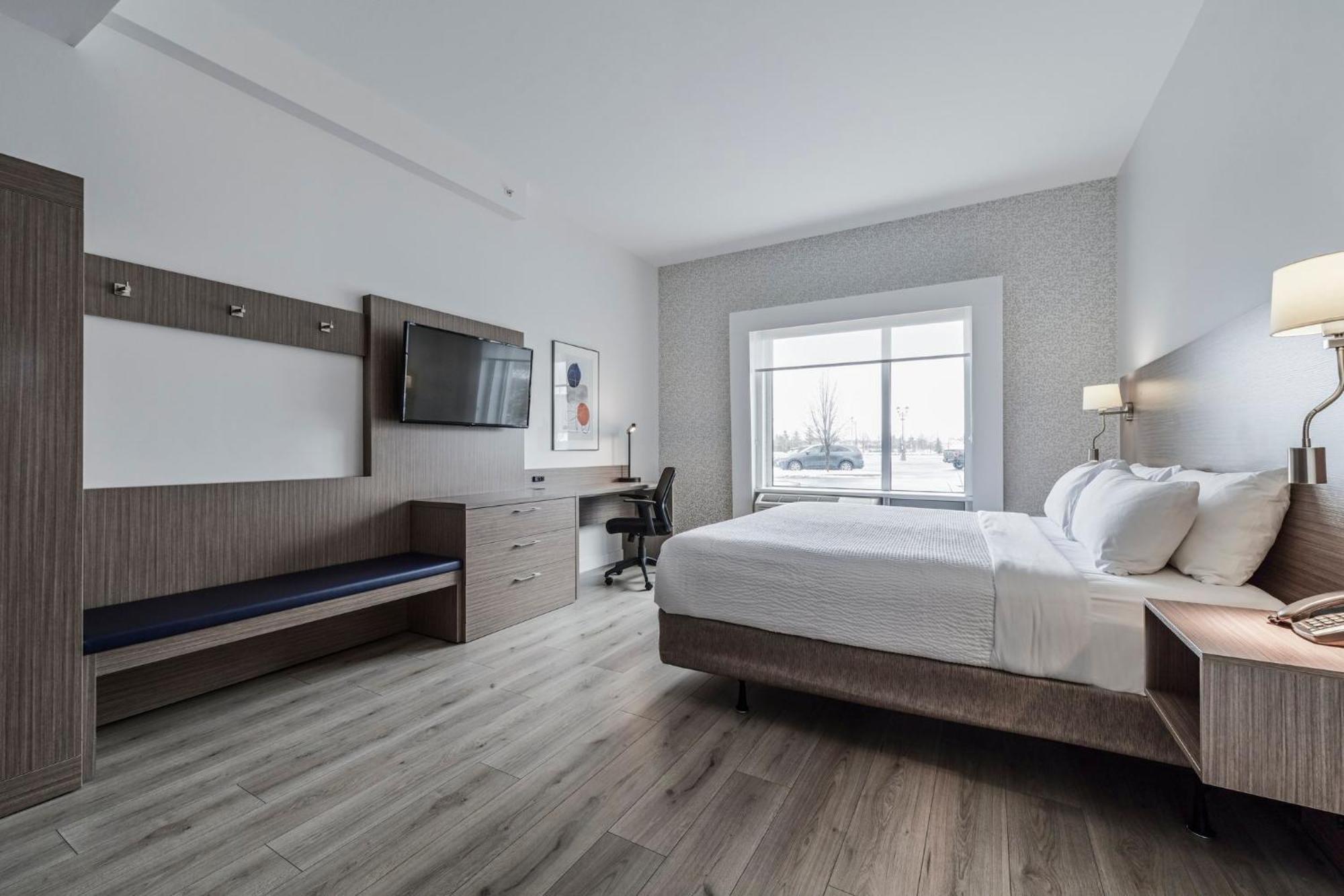 Holiday Inn Express Hotel & Suites Saint - Hyacinthe By Ihg Bagian luar foto