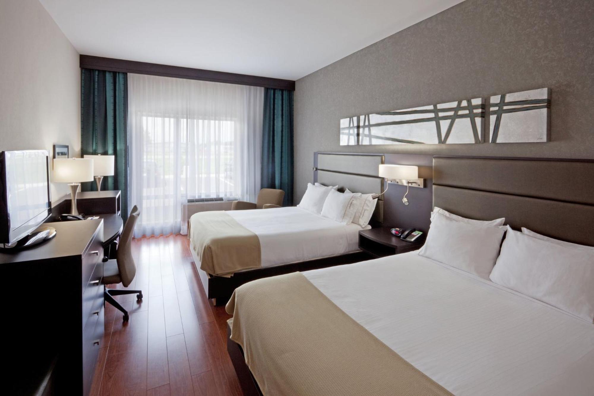 Holiday Inn Express Hotel & Suites Saint - Hyacinthe By Ihg Bagian luar foto